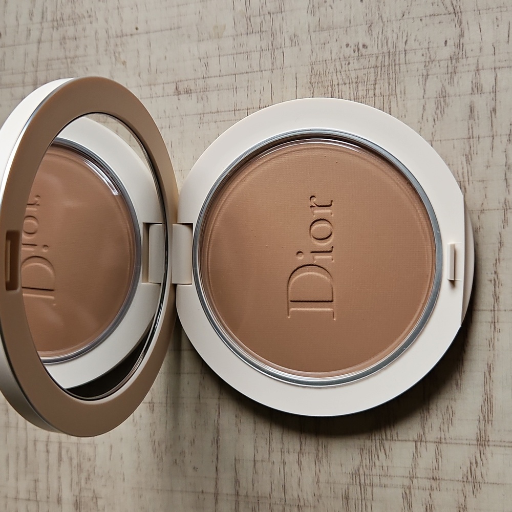Dior Forever Natural Bronze - 05 Warm Bronze